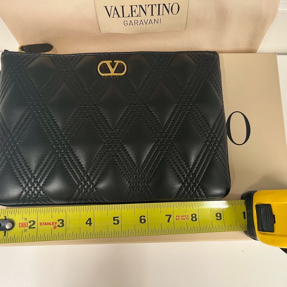 NWT - Valentino Garavani Quiltie 67 pouch in Nappa leather. - Picture 5 of 10